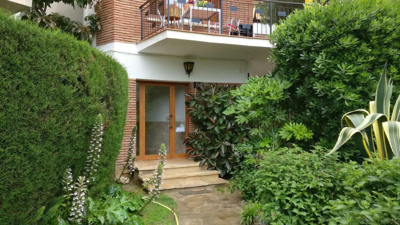 Attic With Seaview, Close To The Beach Аренис де Мар Екстериор снимка